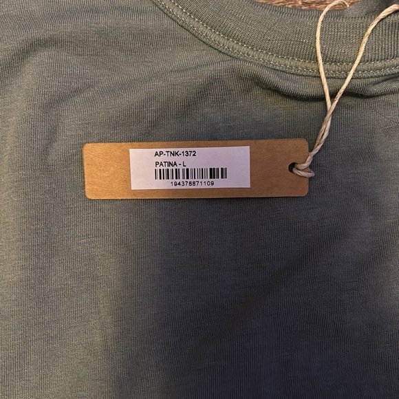 NWT Skims tank - Picture 3 of 4